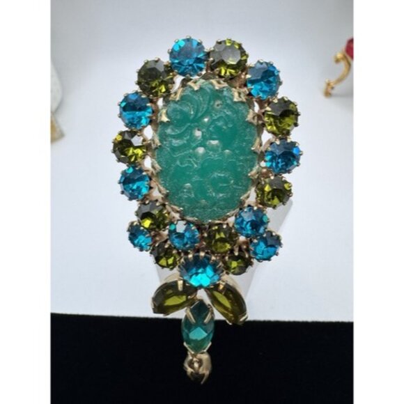 VTG Carved Green Jade Glass Rhinestone Green- Blue Gold Tone Long Dangle Brooch - Picture 3 of 13